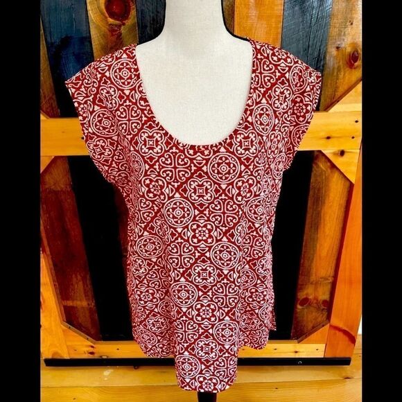 14TH& Union sleeveless v neck top, size S. - Picture 1 of 7